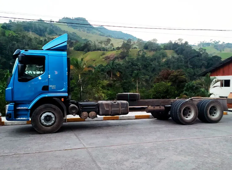 Camión Volvo VM 6x4 R<